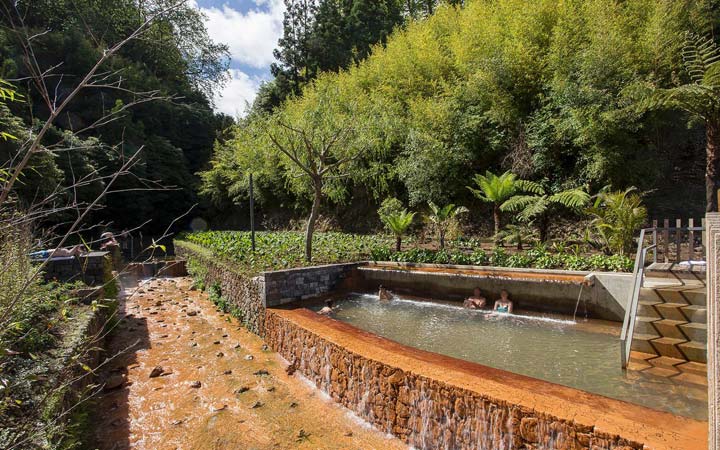室外溫泉實(shí)景